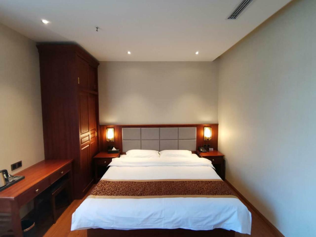 Beijing Gongmei Blue Peacock Business Hotel Buitenkant foto