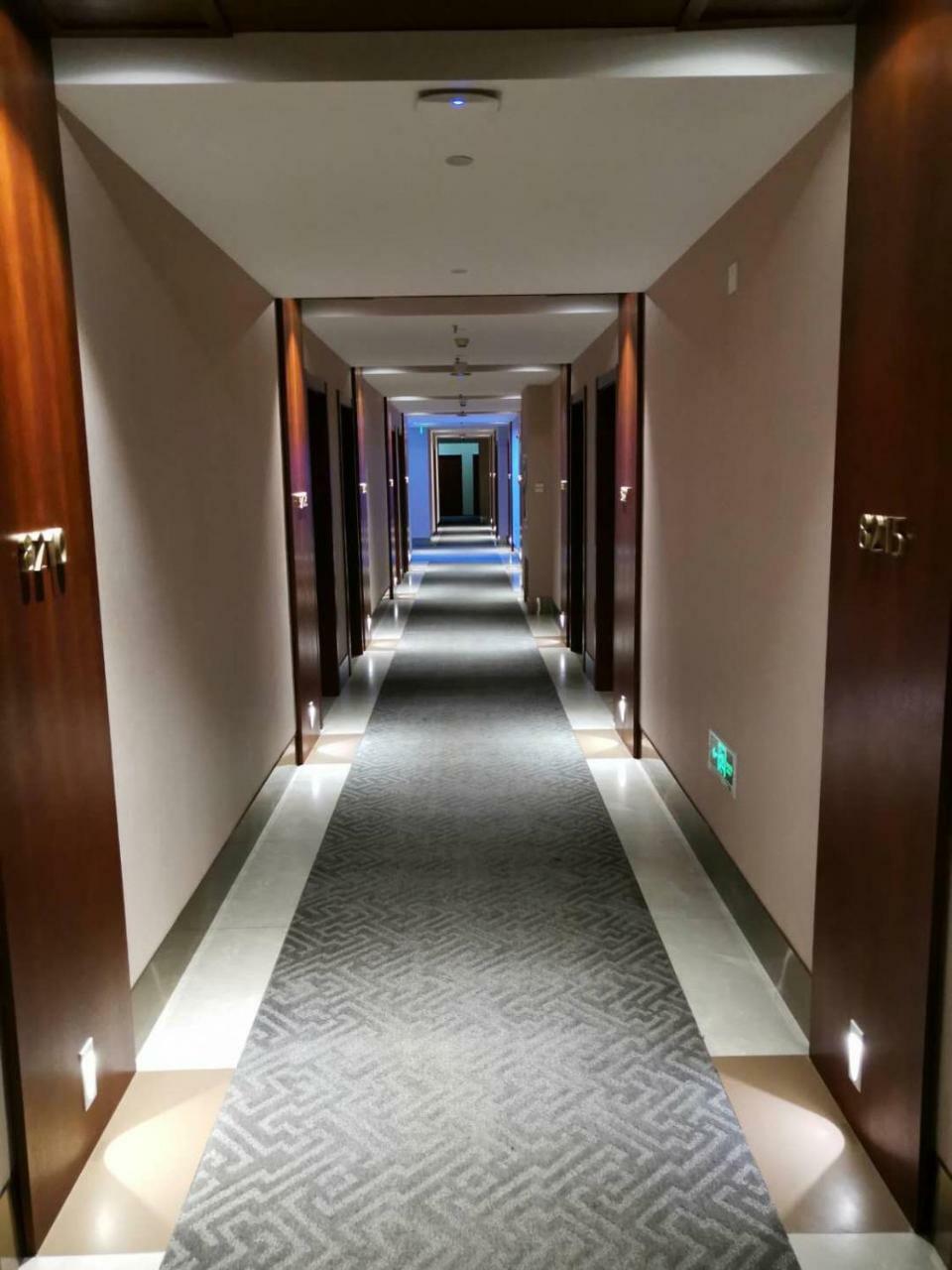 Beijing Gongmei Blue Peacock Business Hotel Buitenkant foto